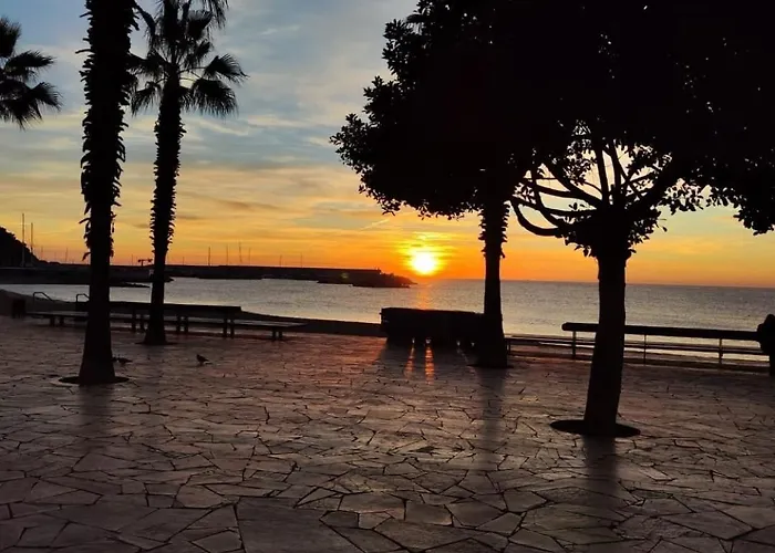 Апартаменты Seahomes Vacations - Seafront Mediterranean Ap & Pkg Бланес