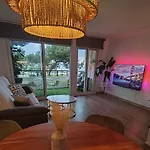 Seahomes Vacations - Seafront Mediterranean Ap & Pkg