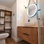 Seahomes Vacations - Seafront Mediterranean Ap & Pkg *