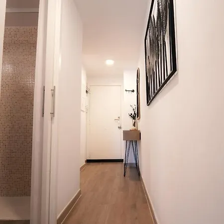 Apartment Seahomes Vacations - Seafront Mediterranean Ap & Pkg Blanes