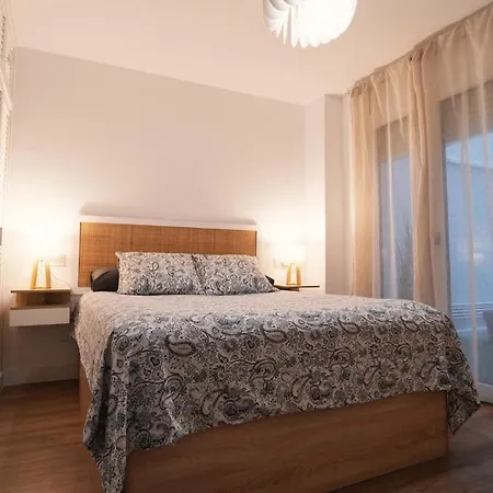 Apartment Seahomes Vacations - Seafront Mediterranean Ap & Pkg Blanes