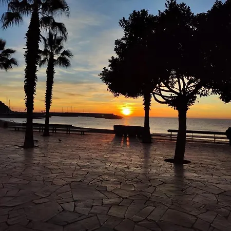 Apartment Seahomes Vacations - Seafront Mediterranean Ap & Pkg Blanes