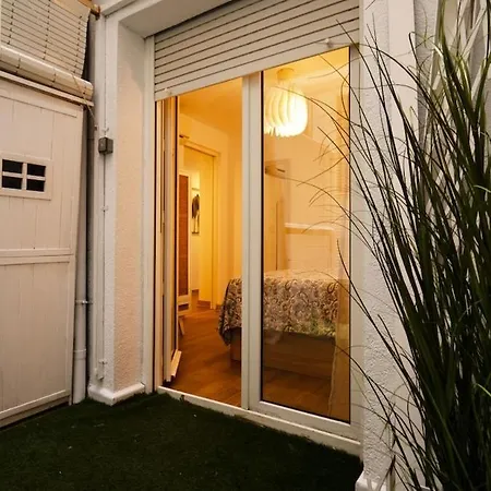 Apartment Seahomes Vacations - Seafront Mediterranean Ap & Pkg Blanes