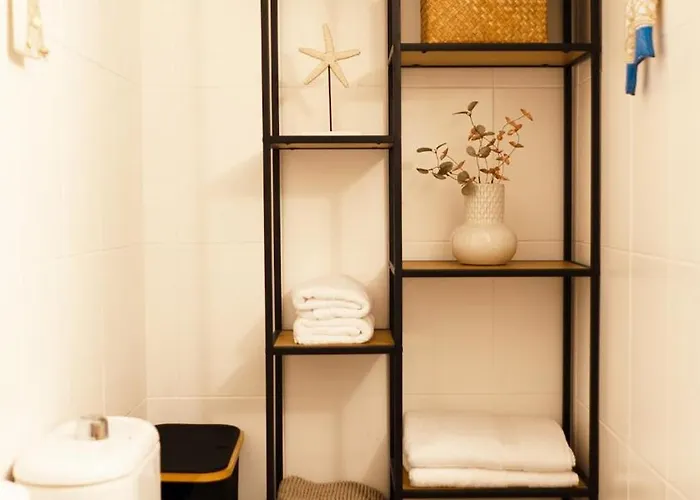 Apartman Seahomes Vacations - Seafront Mediterranean Ap & Pkg *