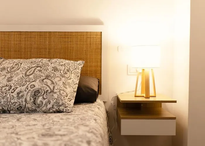 Seahomes Vacations - Seafront Mediterranean Ap & Pkg Apartman Blanes